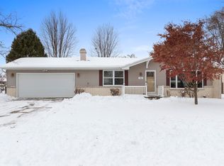 744 Green Valley Ave, Green Bay, WI 54301