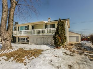 465 E Merle Ln, Wheeling, IL 60090