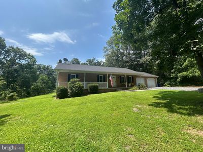 951 E Camping Area Rd, Wellsville, PA, 17365