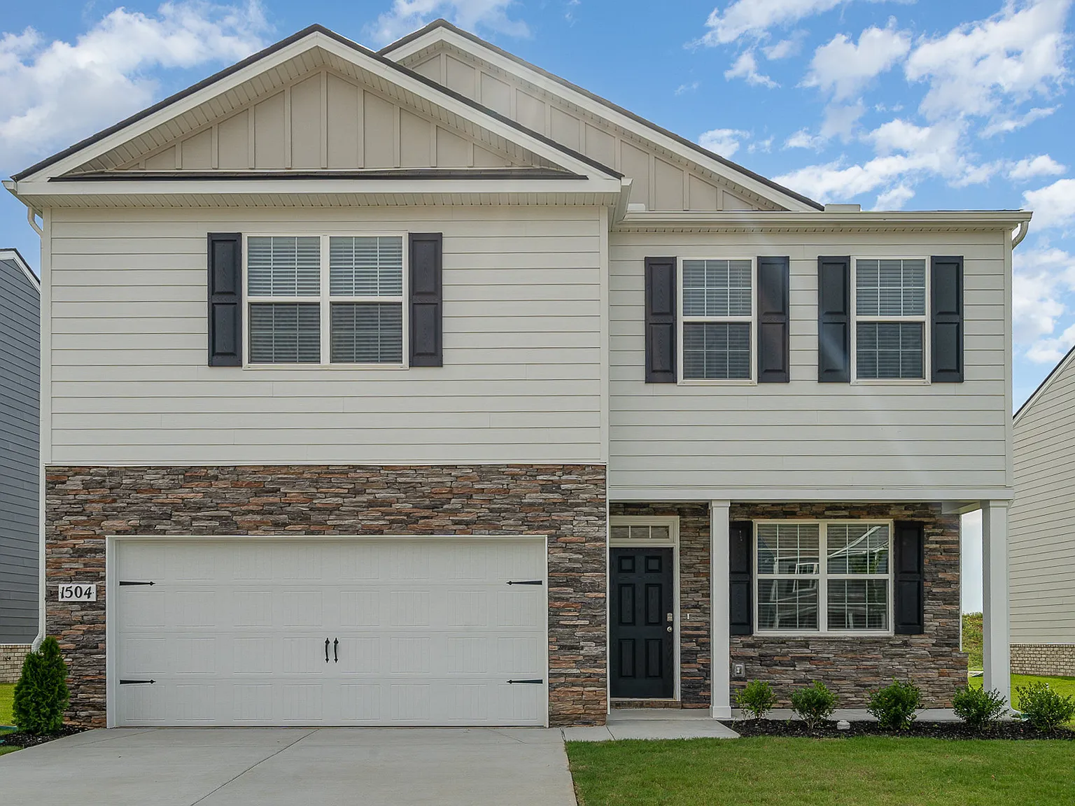 4 bed, 2.5 bath, 2256 sqft, $2,550 — Photo 3