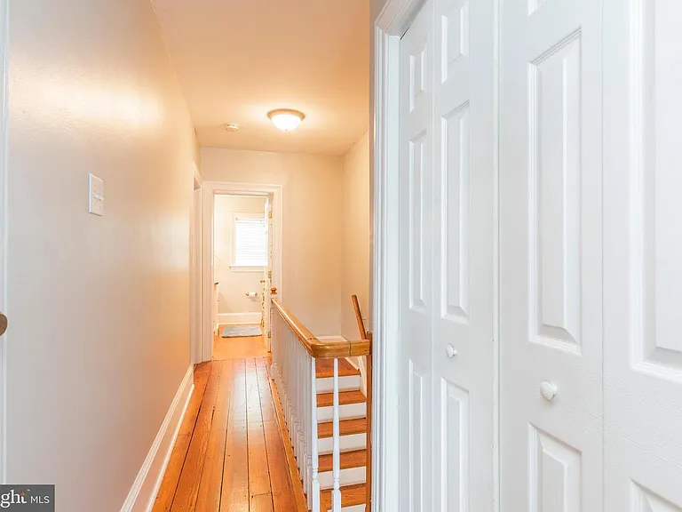 620 E Hector St — Photo 10
