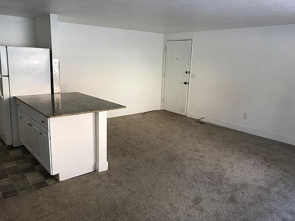 4th image of 4005 S 300 E APT 25
