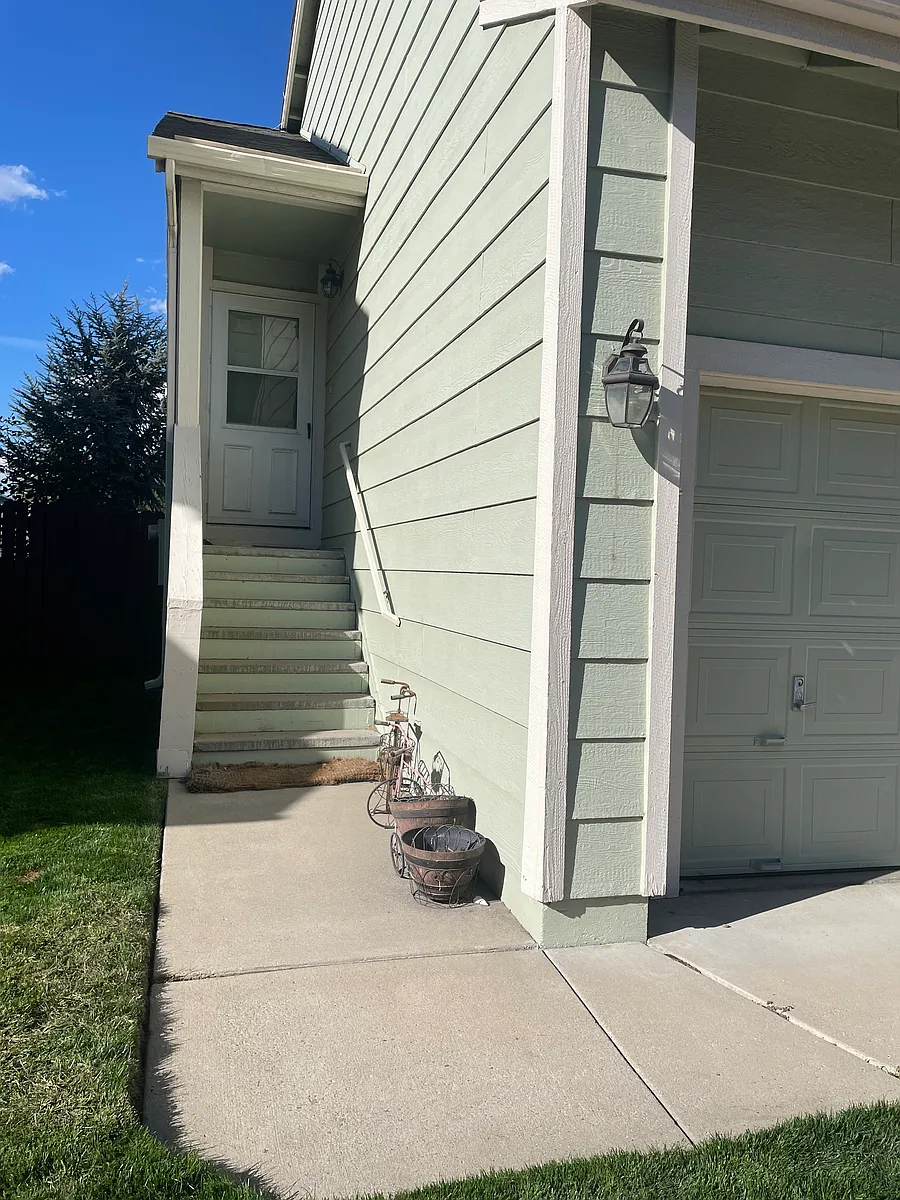Building Photo - 4075 Snowshoe Ln