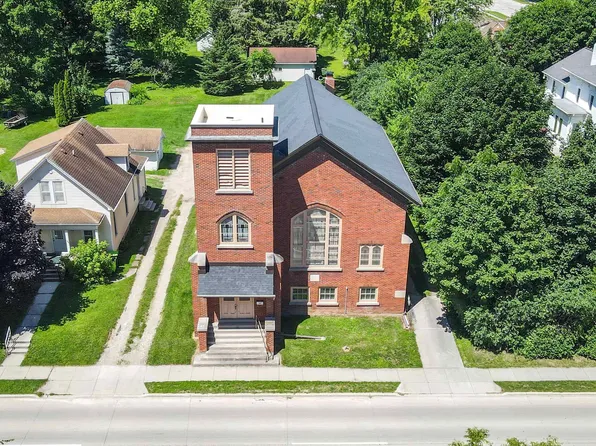 311 N Madison St, Chilton, WI 53014