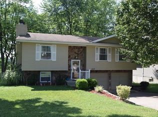1377 Scenic Dr, Herculaneum, MO 63048