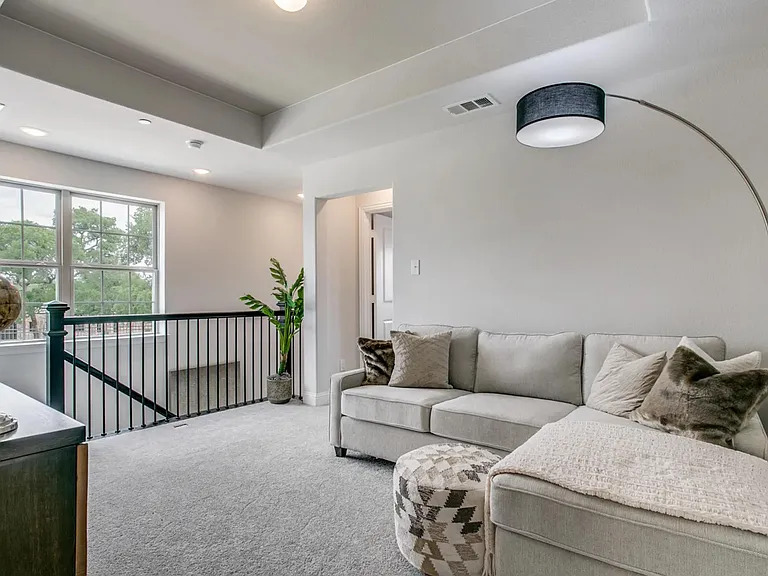 935 Ponds Edge Ln — Photo 21
