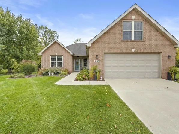 8245 E 96th Ct, Crown Point, IN 46307
