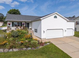840 Parkside Ave, Baraboo, WI 53913