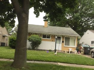 8338 Birch St, Taylor, MI 48180