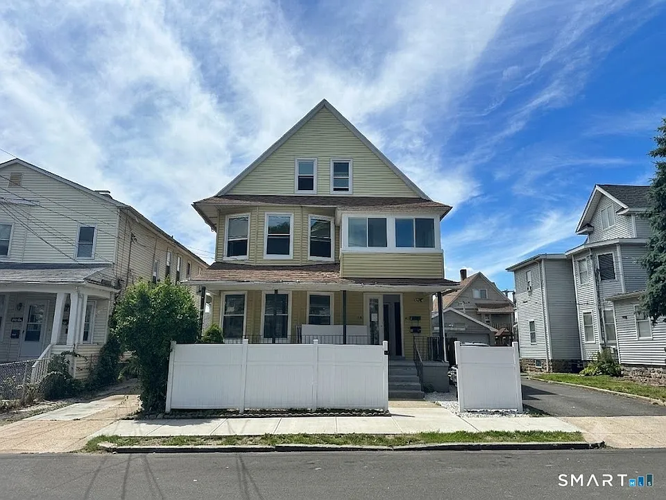 139 Whitney Ave #1
