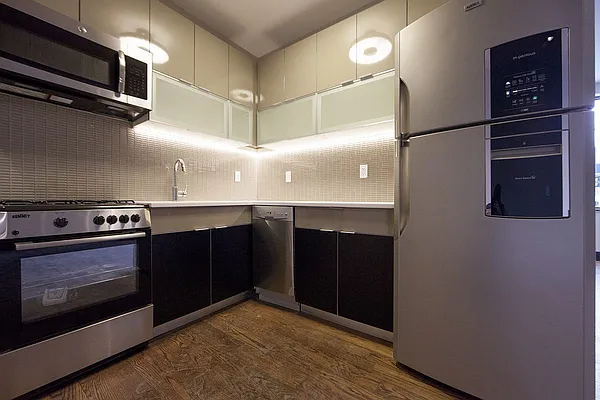 Rented by Brooklyn Group | media 18