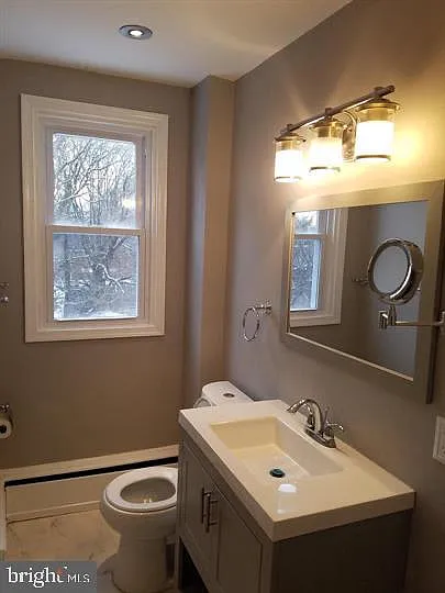 E Fariston Dr — Photo 27