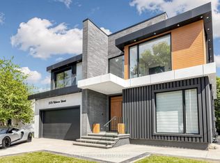 2378 Rebecca St, Oakville, ON L6L2A9