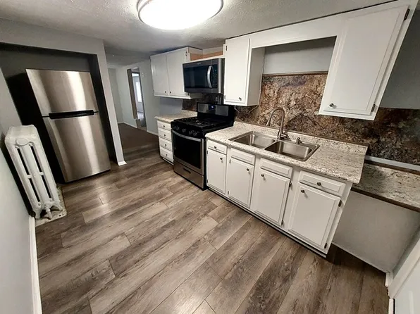 2108 12th Ave Floor 2, Altoona, PA 16601