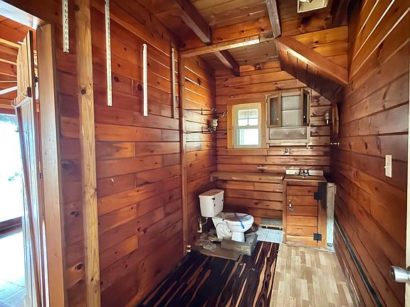 14th image of this home