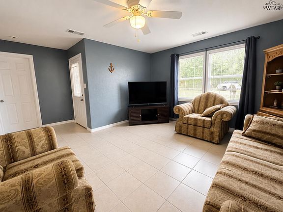 3rd image of 2220 Alice Ave
