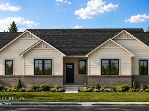 669 Madeira Dr, Traverse City, MI 49696