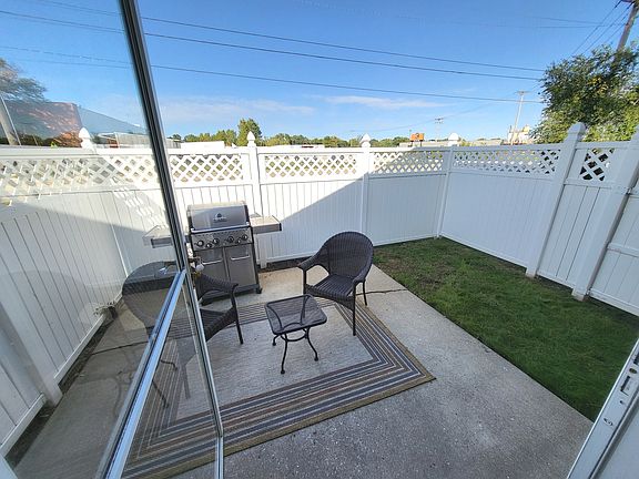 4th image of 6437 Browns Pkwy #643