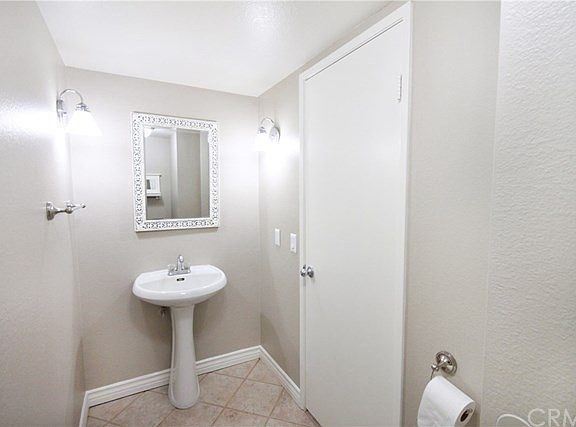 5th image of 41369 Serrai Ct