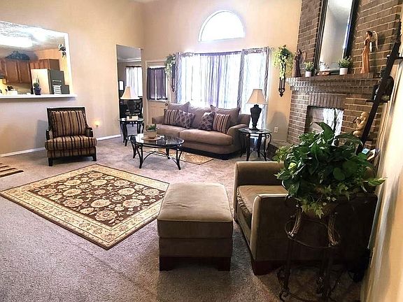 3rd image of 7036 Ivy Pointe Row