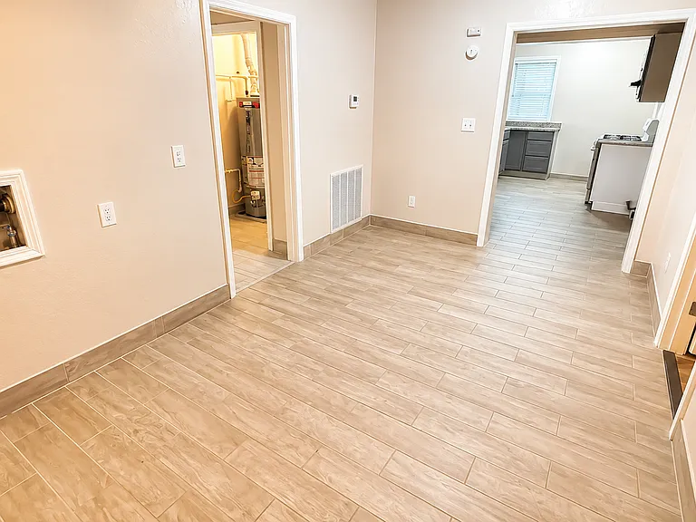 797 Crockett St — Photo 2