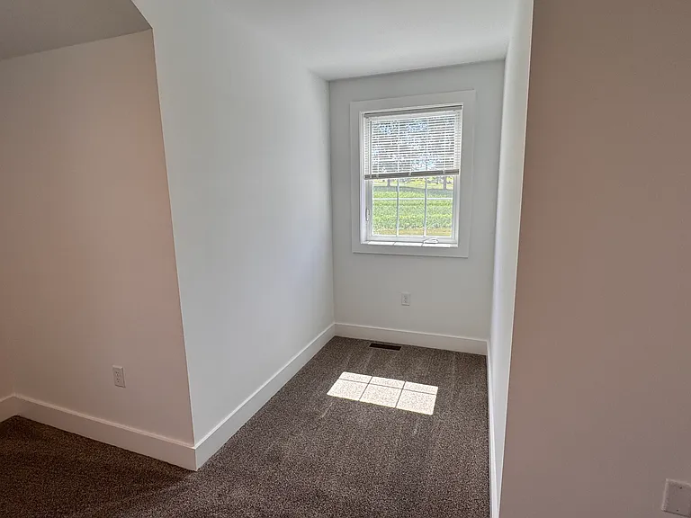 19 Burk Ct — Photo 32