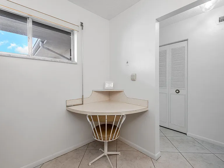2615 Garden Dr N #307 — Photo 9