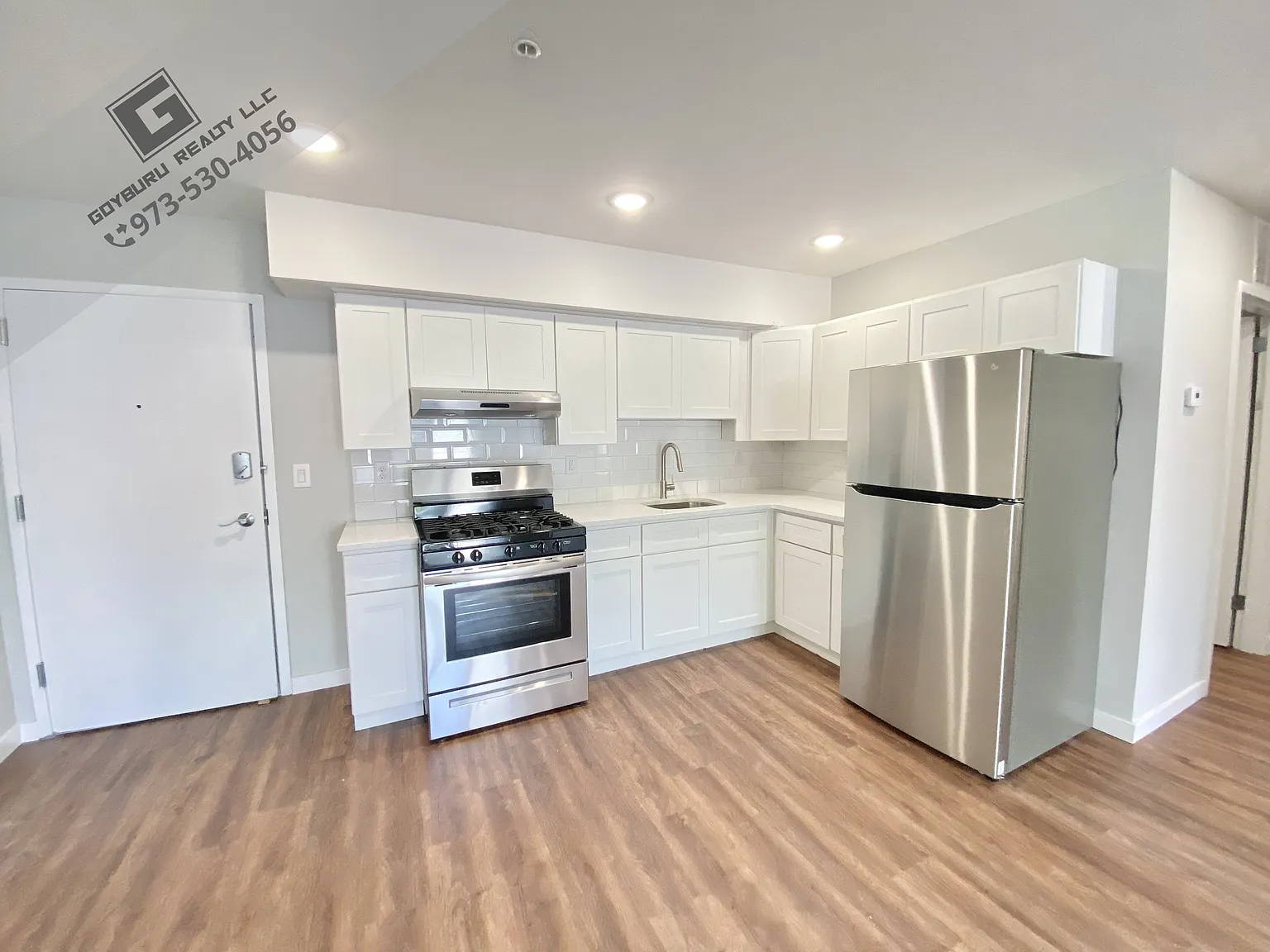 1 bed, $1,881 — Photo 2