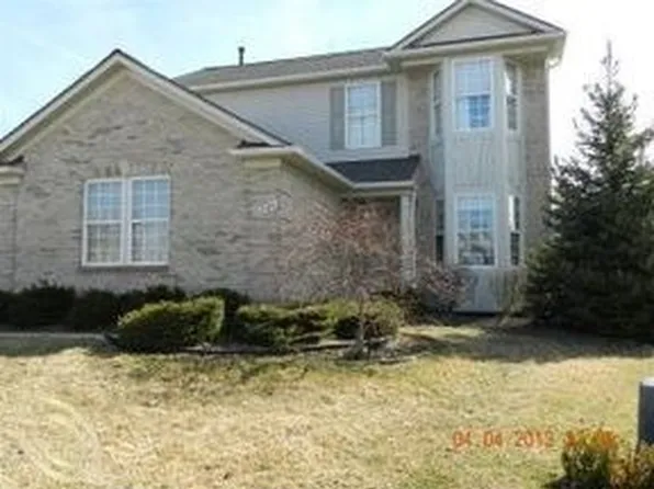 27785 Oriole Ct #175, Flat Rock, MI 48134