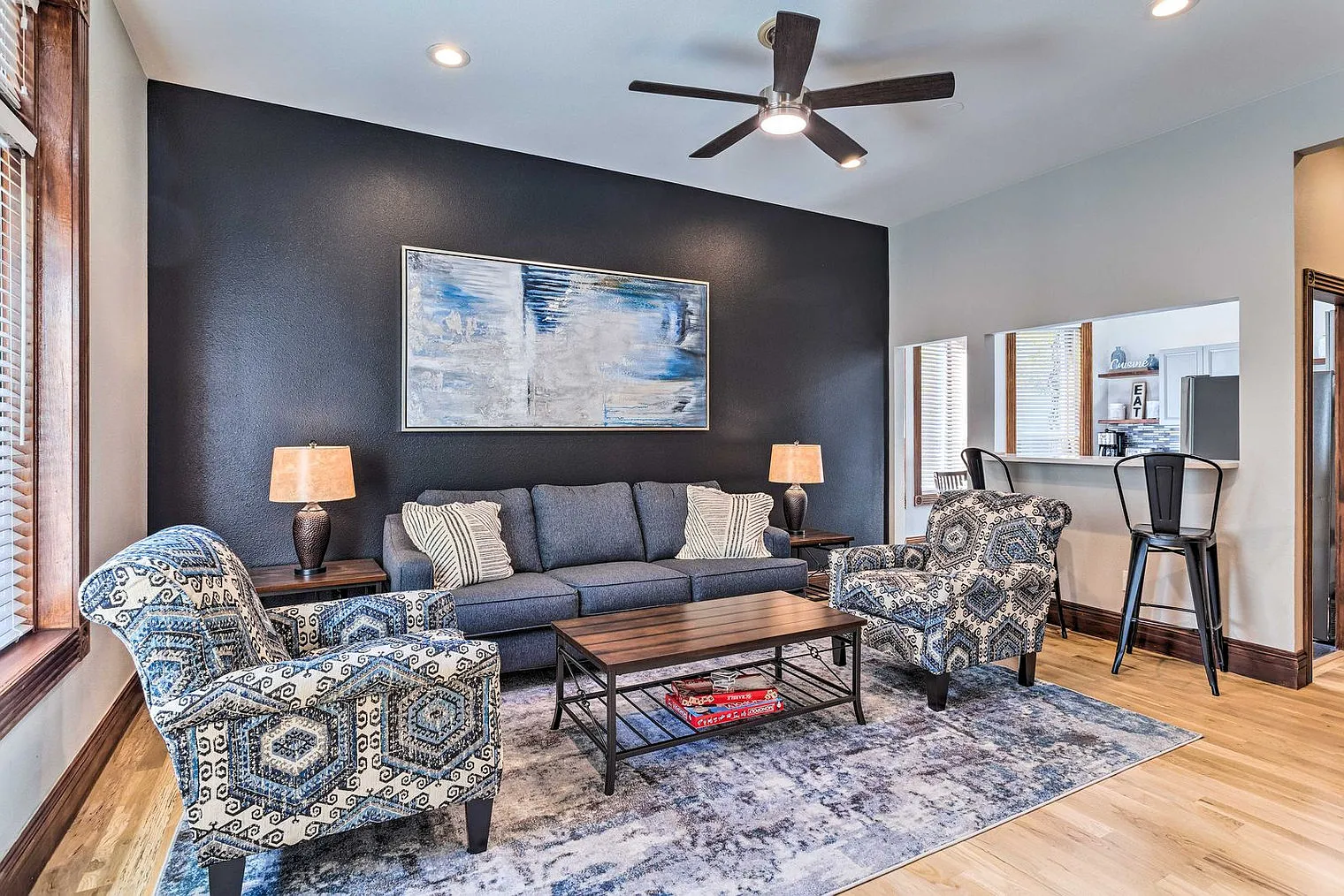 2 bed, 1.0 bath, 1345 sqft, $3,290 — Photo 2