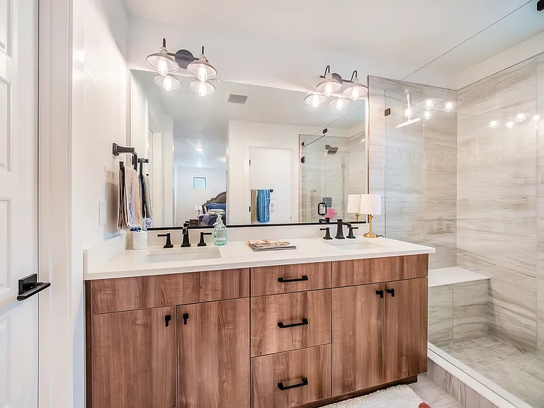 2042 S Holly St #1 — Photo 13
