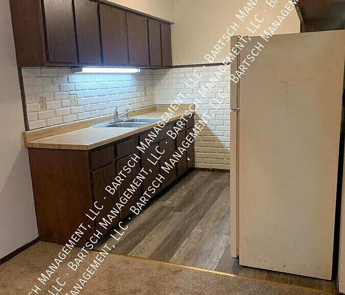 4325 N 104th St #6 — Photo 3