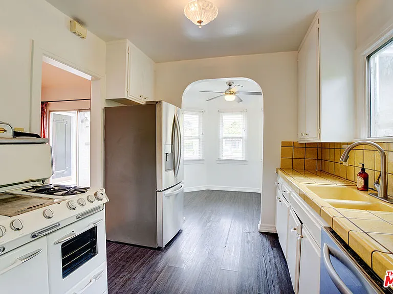 10372 Tennessee Ave — Photo 20