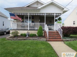 80 Grand St, Iselin, NJ 08830