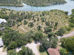 2 Tanyard Rd, Morgans Pt Resort, TX 76513