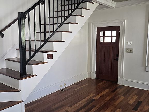 3rd image of 317 Buford Pl
