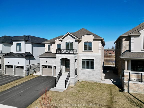4th image of 211 Stayner St