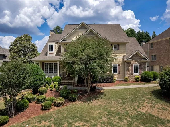 1080 Windsor Creek Dr, Grayson, GA 30017