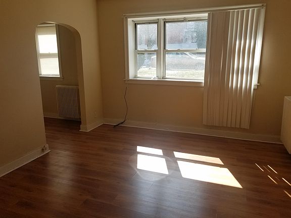2nd image of 950 Delaware Ave APT 12