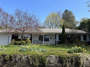 12 Hickory Ln, Cazenovia, NY 13035