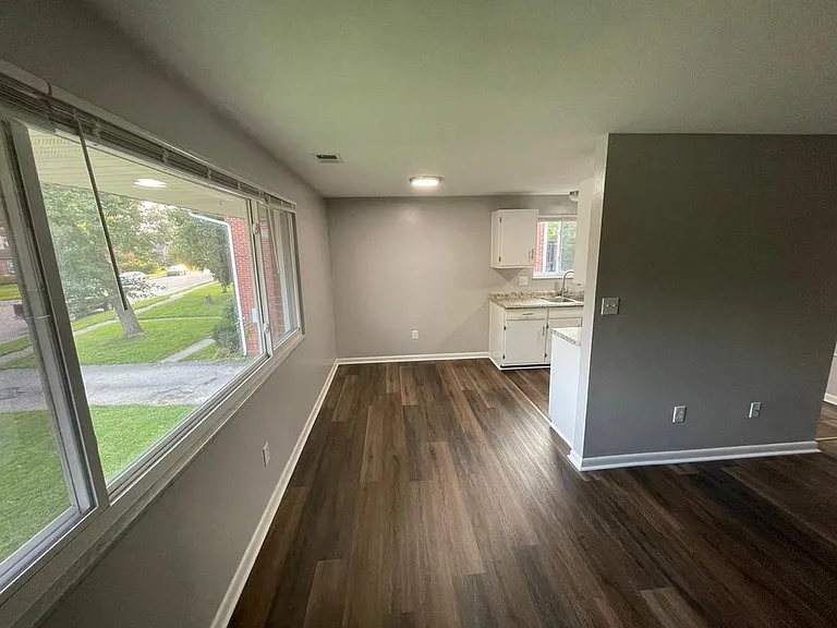 211 Tionda Dr S #4 — Photo 9