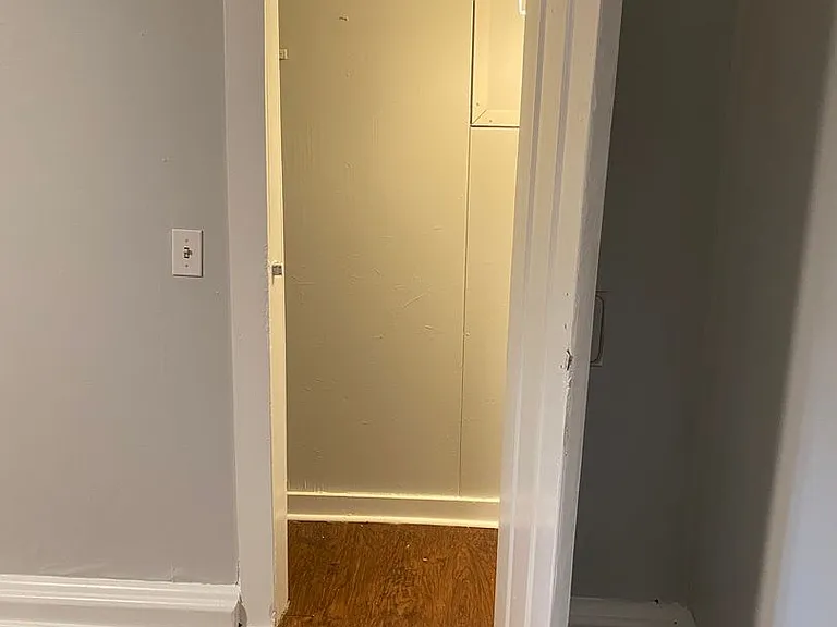 1002 N Aurora St — Photo 3