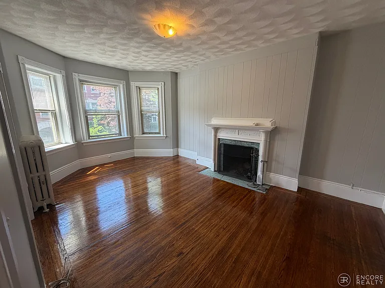 11 Park St #3 — Photo 1