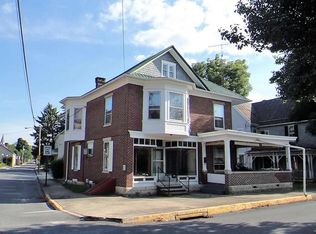 32 Oregon St, Mercersburg, PA 17236