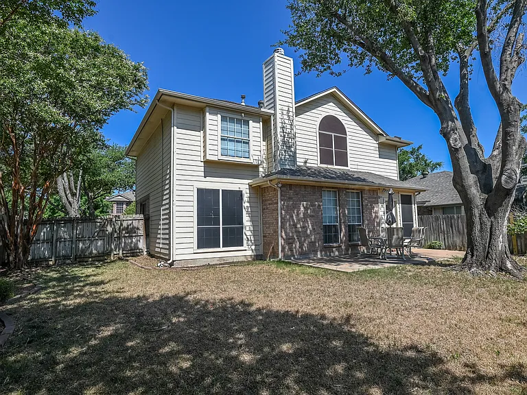 2100 Newport Dr — Photo 38