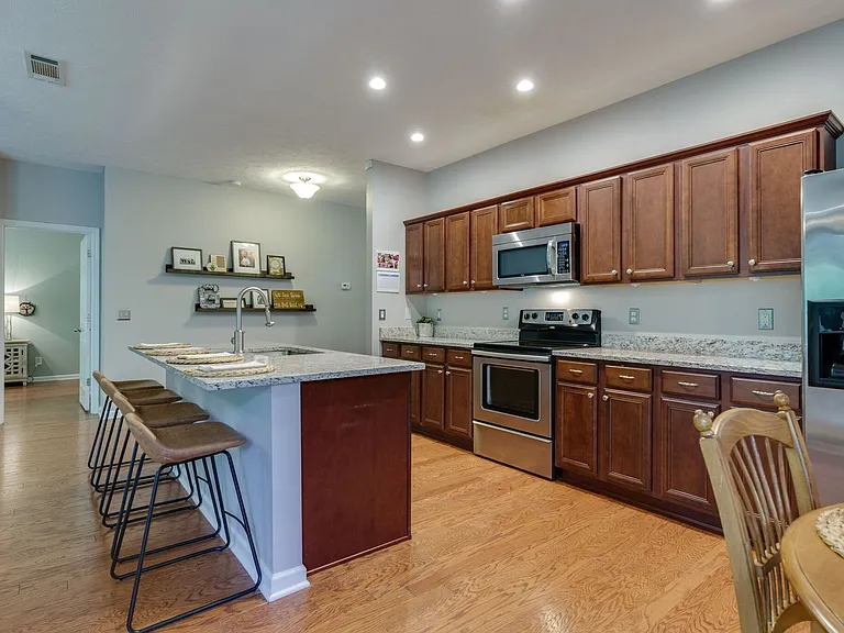 9136 Carissa Dr — Photo 7