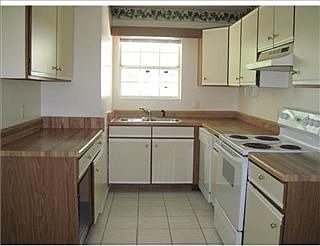 3rd image of 1014 Juanita St
