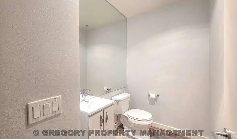 925 110th Ave NE #306 — Photo 15