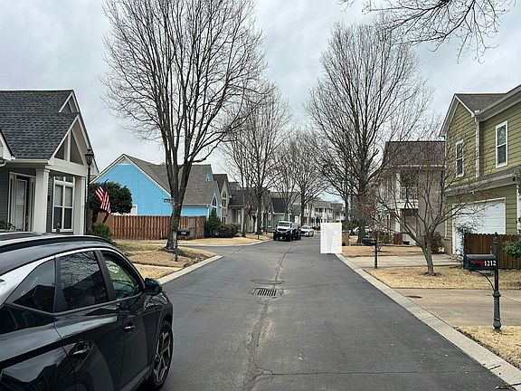 4th image of 1207 Harbor River Dr