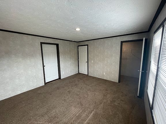 4th image of 516 Courtland Ln #691